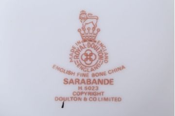 アンティーク雑貨　中古 イギリス ROYAL DOULTON(ロイヤルドルトン) SARABANDE(サラバンド)ダブルハンドルスープカップ&ソーサー(洋食器)