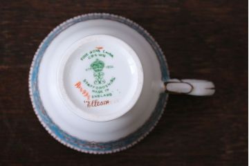 アンティーク雑貨　イギリスビンテージ　CROWN STAFFORDSHIRE(クラウンスタッフォードシャー)ELLESMERE(エルズミーア)TURQUOISE(ターコイズ)カップ&ソーサー(洋食器)