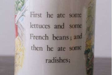 アンティーク雑貨　中古　イギリスWedgwood(ウェッジウッド)　ピーターラビット　カップなど3点セット(洋食器)