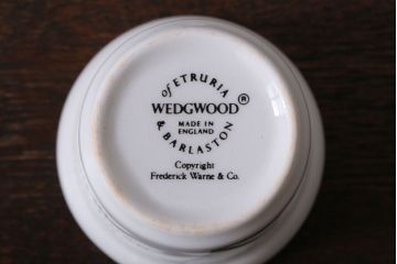 アンティーク雑貨　中古　イギリスWedgwood(ウェッジウッド)　ピーターラビット　カップなど3点セット(洋食器)