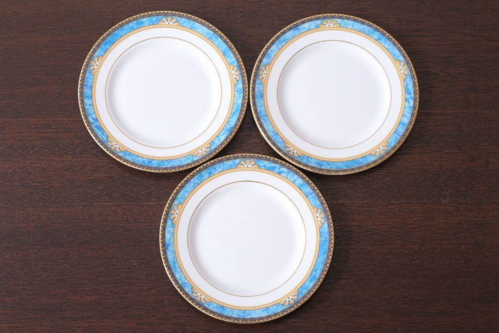 アンティーク雑貨　中古　イギリスWedgwood(ウェッジウッド)　Curzon(カーゾン)シリーズ　プレート3枚(洋食器)