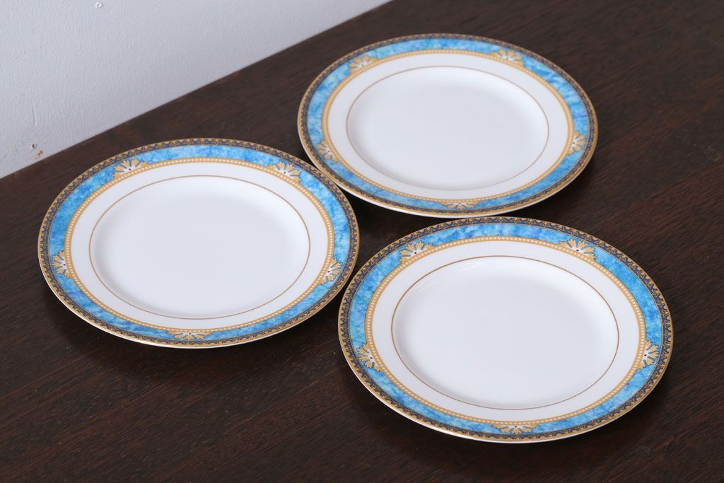 アンティーク雑貨　中古　イギリスWedgwood(ウェッジウッド)　Curzon(カーゾン)シリーズ　プレート3枚(洋食器)