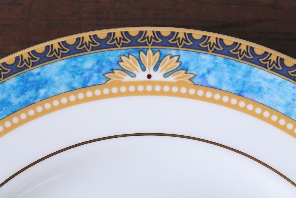 アンティーク雑貨　中古　イギリスWedgwood(ウェッジウッド)　Curzon(カーゾン)シリーズ　プレート3枚(洋食器)