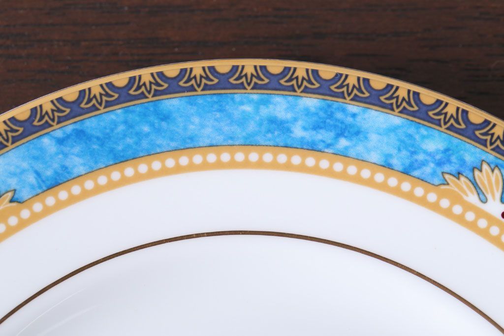 アンティーク雑貨　中古　イギリスWedgwood(ウェッジウッド)　Curzon(カーゾン)シリーズ　プレート3枚(洋食器)