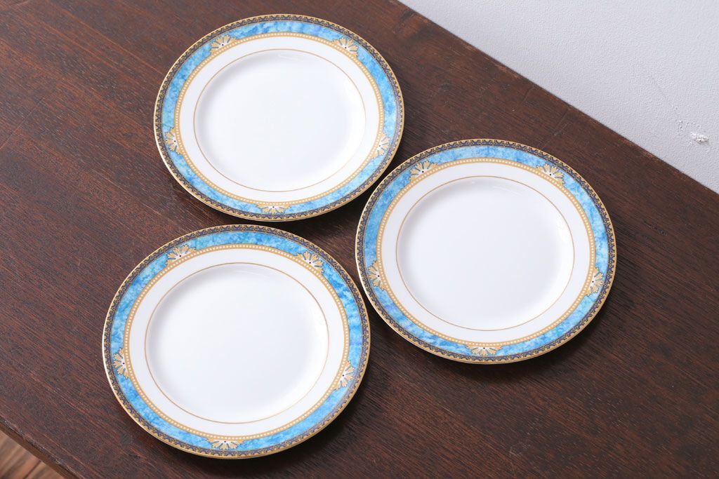 アンティーク雑貨　中古　イギリスWedgwood(ウェッジウッド)　Curzon(カーゾン)シリーズ　プレート3枚(洋食器)(2)