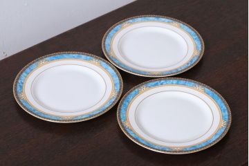 アンティーク雑貨　中古　イギリスWedgwood(ウェッジウッド)　Curzon(カーゾン)シリーズ　プレート3枚(洋食器)(2)