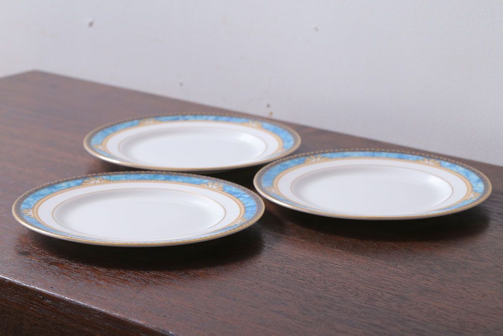 アンティーク雑貨　中古　イギリスWedgwood(ウェッジウッド)　Curzon(カーゾン)シリーズ　プレート3枚(洋食器)(2)