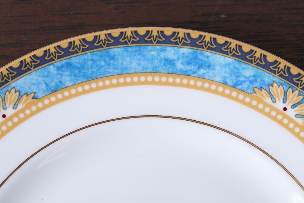 アンティーク雑貨　中古　イギリスWedgwood(ウェッジウッド)　Curzon(カーゾン)シリーズ　プレート3枚(洋食器)(2)