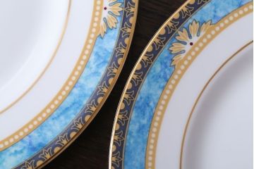 アンティーク雑貨　中古　イギリスWedgwood(ウェッジウッド)　Curzon(カーゾン)シリーズ　プレート3枚(洋食器)(2)