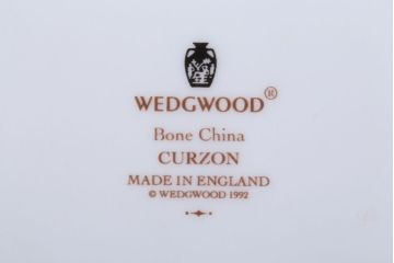 アンティーク雑貨　中古　イギリスWedgwood(ウェッジウッド)　Curzon(カーゾン)シリーズ　プレート3枚(洋食器)(2)