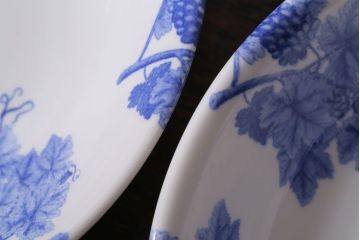 アンティーク雑貨　中古　イギリスWedgwood(ウェッジウッド) vintageblue(ビンテージブルー)深皿2枚(洋食器)
