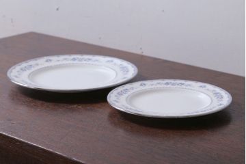 中古　イギリスWedgwood(ウェッジウッド)　GARDENIA(ガーデニア)　プレート2枚(洋食器)