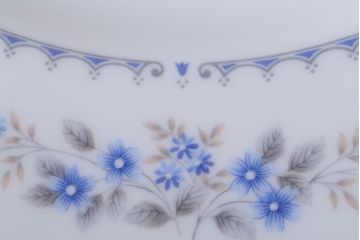 中古　イギリスWedgwood(ウェッジウッド)　GARDENIA(ガーデニア)　プレート2枚(洋食器)