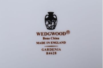 中古　イギリスWedgwood(ウェッジウッド)　GARDENIA(ガーデニア)　プレート2枚(洋食器)