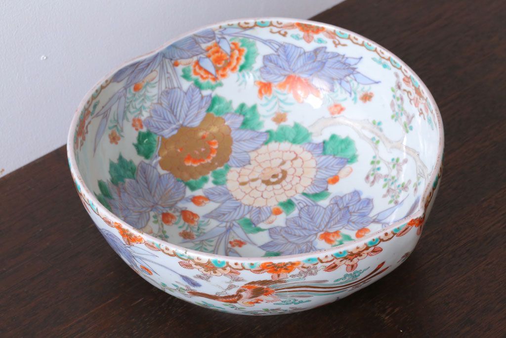 古民具・骨董　明治期 桃形鳳凰に牡丹の図　色絵深鉢(二重高台・皿・伊万里)