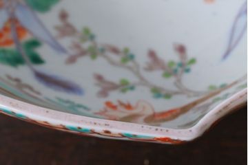 古民具・骨董　明治期 桃形鳳凰に牡丹の図　色絵深鉢(二重高台・皿・伊万里)