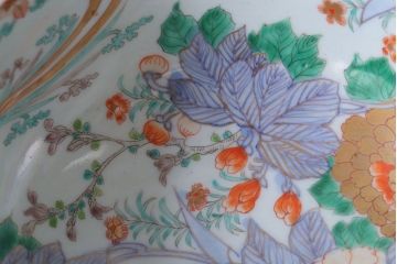 古民具・骨董　明治期 桃形鳳凰に牡丹の図　色絵深鉢(二重高台・皿・伊万里)