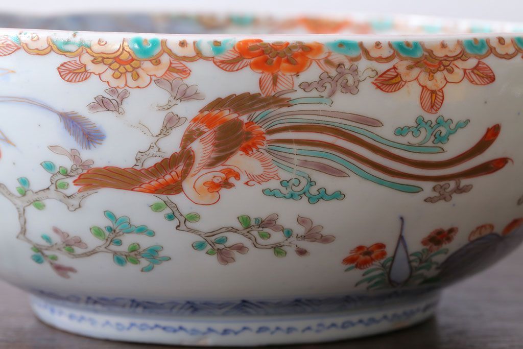 古民具・骨董　明治期 桃形鳳凰に牡丹の図　色絵深鉢(二重高台・皿・伊万里)