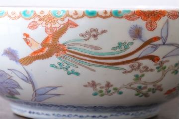 古民具・骨董　明治期 桃形鳳凰に牡丹の図　色絵深鉢(二重高台・皿・伊万里)