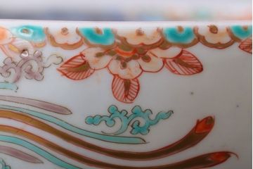 古民具・骨董　明治期 桃形鳳凰に牡丹の図　色絵深鉢(二重高台・皿・伊万里)