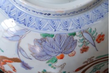 古民具・骨董　明治期 桃形鳳凰に牡丹の図　色絵深鉢(二重高台・皿・伊万里)