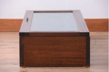 アンティーク家具　アンティーク　モールガラス入り!古い木製のお洒落な縦型壁掛け戸棚