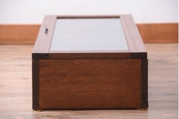 アンティーク家具　アンティーク　気泡ガラス扉!古い木製のお洒落な縦型壁掛け戸棚(1)