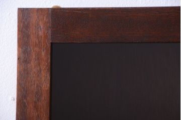 アンティーク家具　アンティーク　古い木製のお洒落な縦型壁掛け戸棚