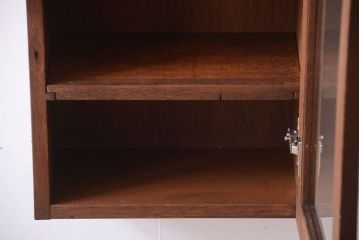 アンティーク家具　アンティーク　古い木製のお洒落な縦型壁掛け戸棚