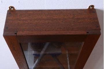 アンティーク家具　アンティーク　気泡ガラス扉!古い木製のお洒落な縦型壁掛け戸棚(2)