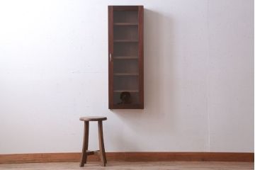 アンティーク家具　アンティーク　古い木製のお洒落な縦型壁掛け戸棚(2)