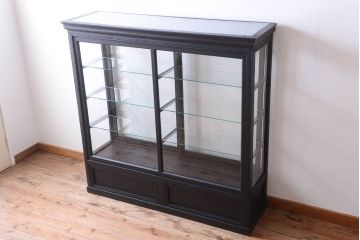 アンティーク家具　大正ロマン　つや消しブラックペイントのアンティークガラスケース