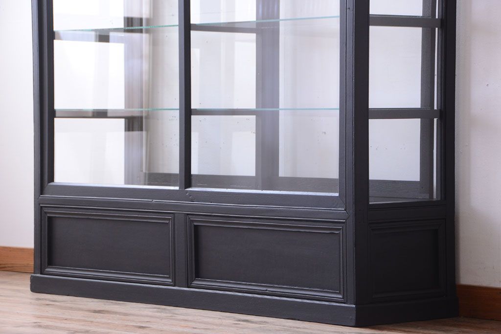 アンティーク家具　大正ロマン　つや消しブラックペイントのアンティークガラスケース