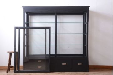 アンティーク家具　大正ロマン　つや消しブラックペイントのアンティークガラスケース