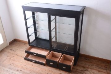 アンティーク家具　大正ロマン　つや消しブラックペイントのアンティークガラスケース