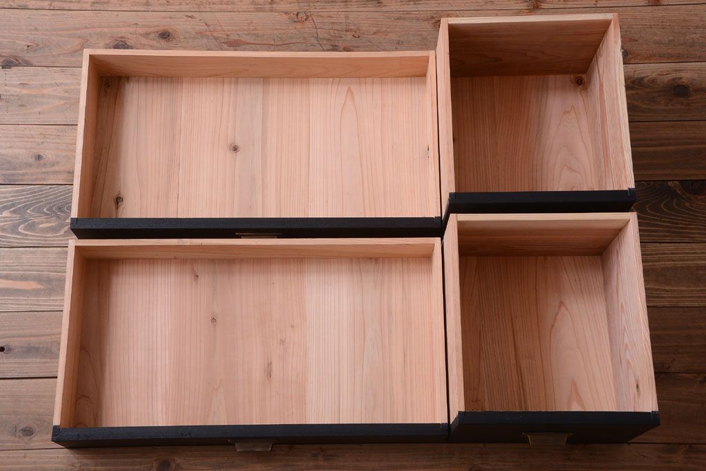 アンティーク家具　大正ロマン　つや消しブラックペイントのアンティークガラスケース