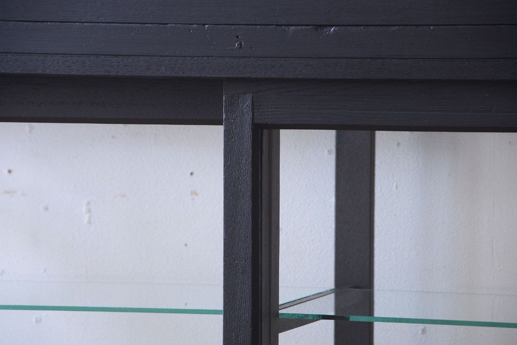 アンティーク家具　大正ロマン　つや消しブラックペイントのアンティークガラスケース