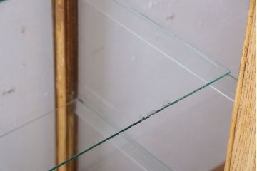 レトロ家具　昭和レトロ　脚付き!小ぶりな縦型ガラスケース