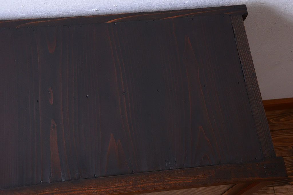 アンティーク家具　和製アンティーク　モールガラス引き戸付き!古い木製の戸棚(収納棚)