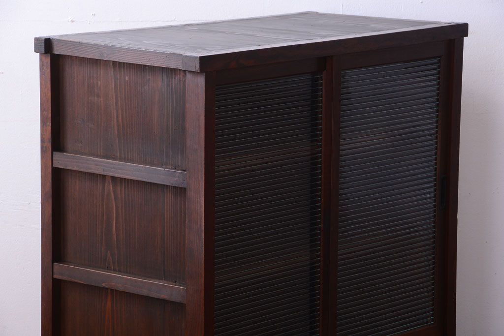 アンティーク家具　和製アンティーク　モールガラス引き戸付き!古い木製の戸棚(収納棚)