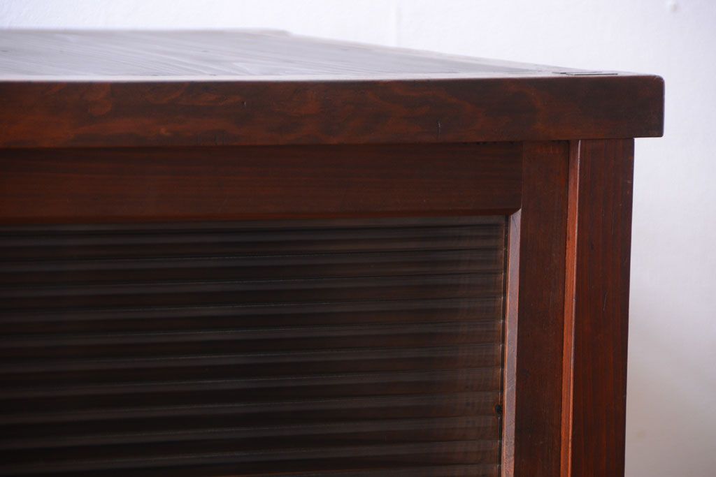 アンティーク家具　和製アンティーク　モールガラス引き戸付き!古い木製の戸棚(収納棚)