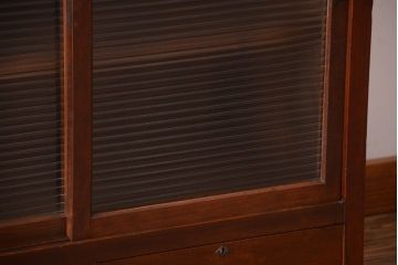 アンティーク家具　和製アンティーク　モールガラス引き戸付き!古い木製の戸棚(収納棚)