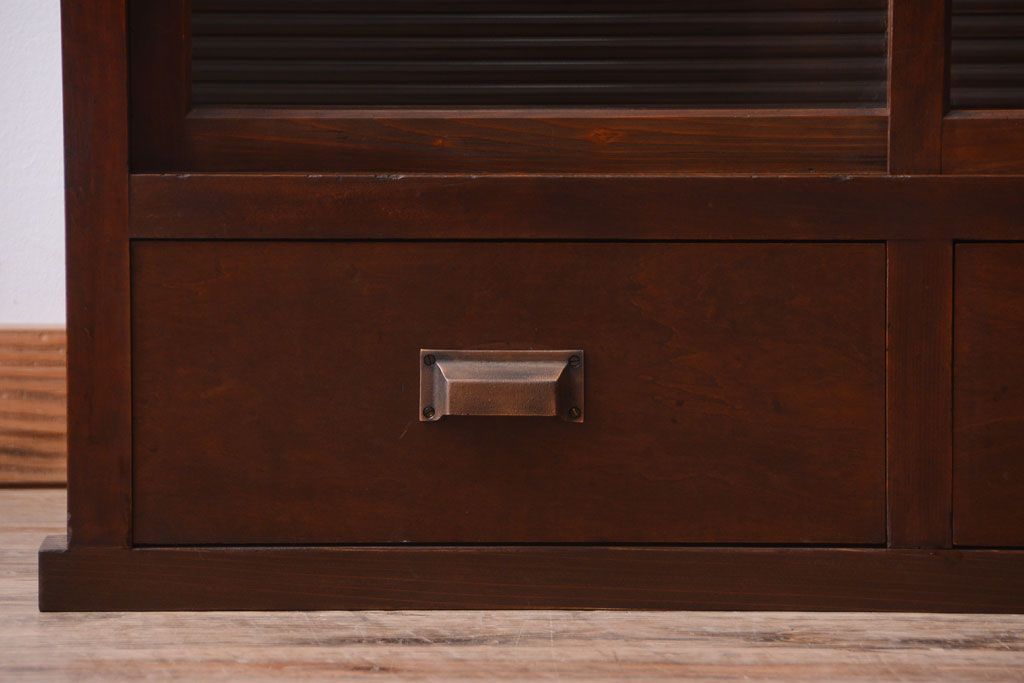 アンティーク家具　和製アンティーク　モールガラス引き戸付き!古い木製の戸棚(収納棚)