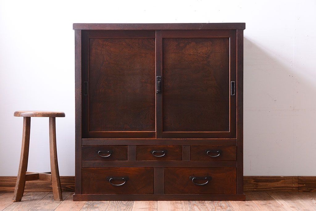 アンティーク家具　古民具・骨董　鏡板玉杢材!アンティーク戸棚(収納棚)