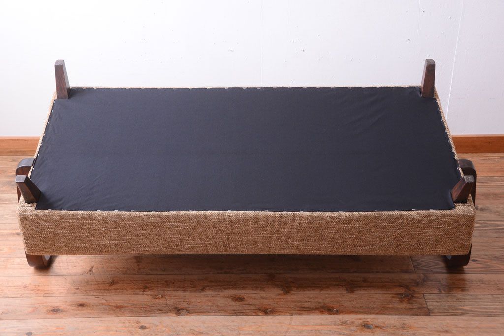 レトロ家具　アンティーク　シンプルでレトロなアームソファ(2)