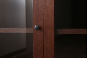 アンティーク家具　和製アンティーク　古材製!扉付きマス目棚(収納棚)