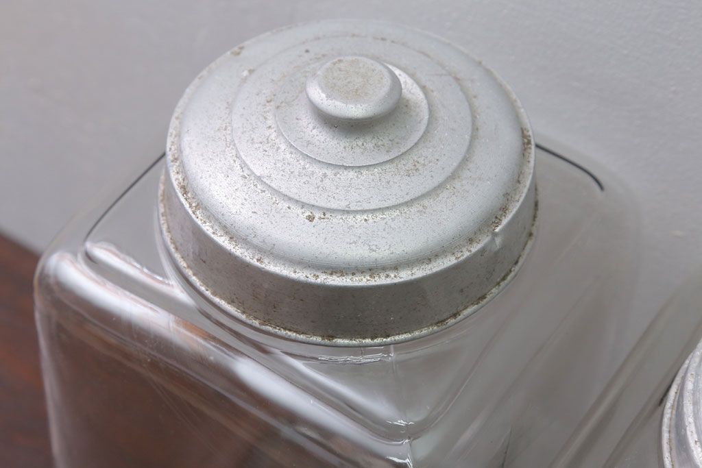 アンティーク雑貨　昭和レトロ　古い駄菓子屋のアンティークガラス瓶(ビン)2個セット