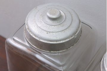 アンティーク雑貨　昭和レトロ　古い駄菓子屋のアンティークガラス瓶(ビン)2個セット