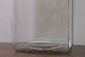 アンティーク雑貨　昭和レトロ　古い駄菓子屋のアンティークガラス瓶(ビン)2個セット