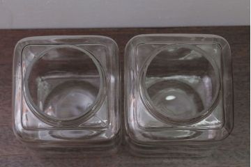 アンティーク雑貨　昭和レトロ　古い駄菓子屋のアンティークガラス瓶(ビン)2個セット